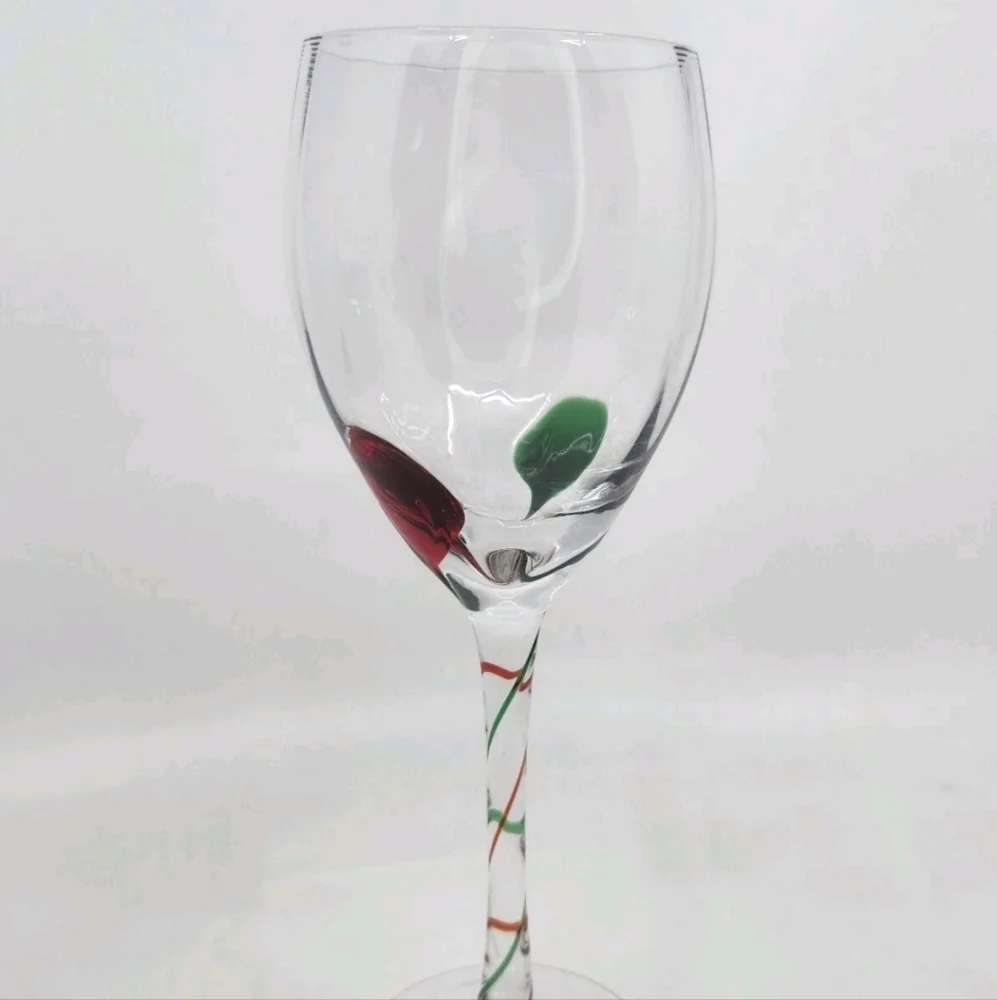 Pier 1 Red Green Teardrop Ribbon Swirl Stemmed Wine Glasses Goblets P1C41 Set 4